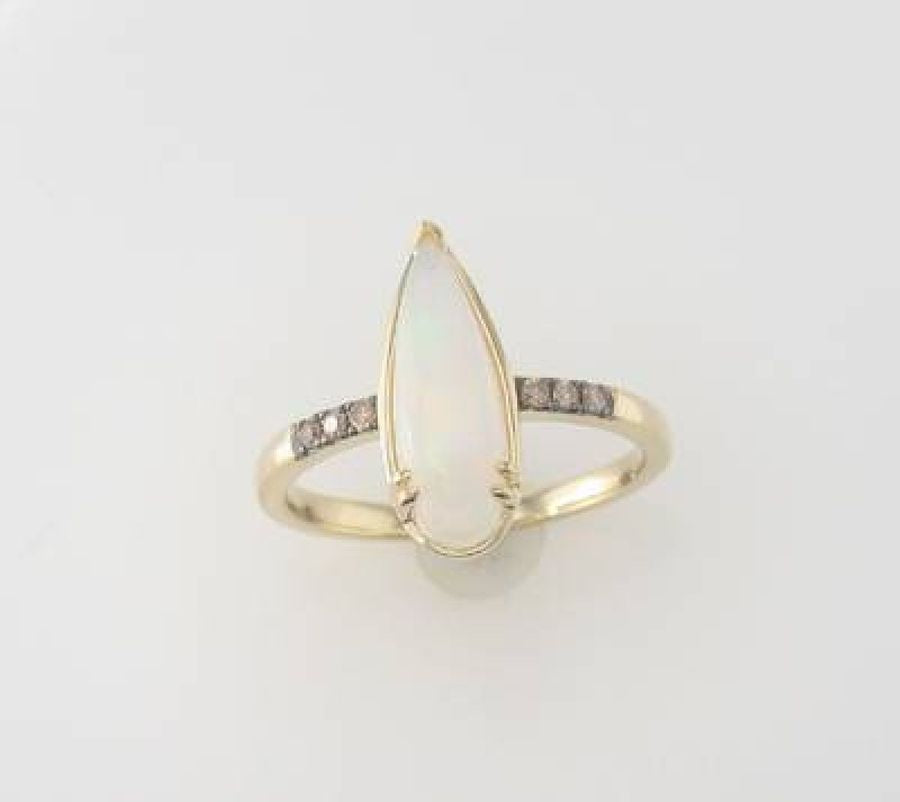 14K YELLOW GOLD DIAMOND OPAL RING