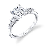 Round Cut Classic Graduating Engagement Ring - Eden